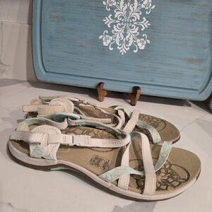 Chic White and Tan Women's Sandals Jarinda